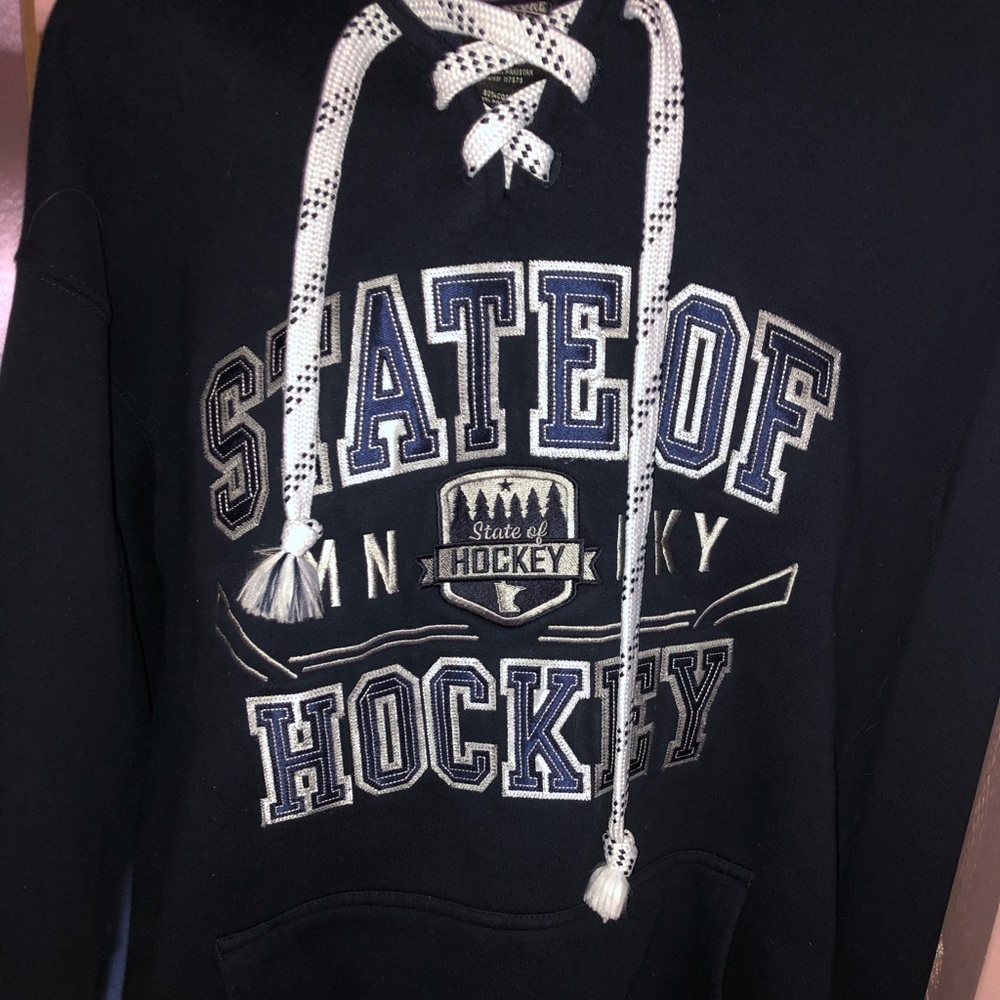 MINNESOTA HOCKEY LACE UP SWEATSHIRT
